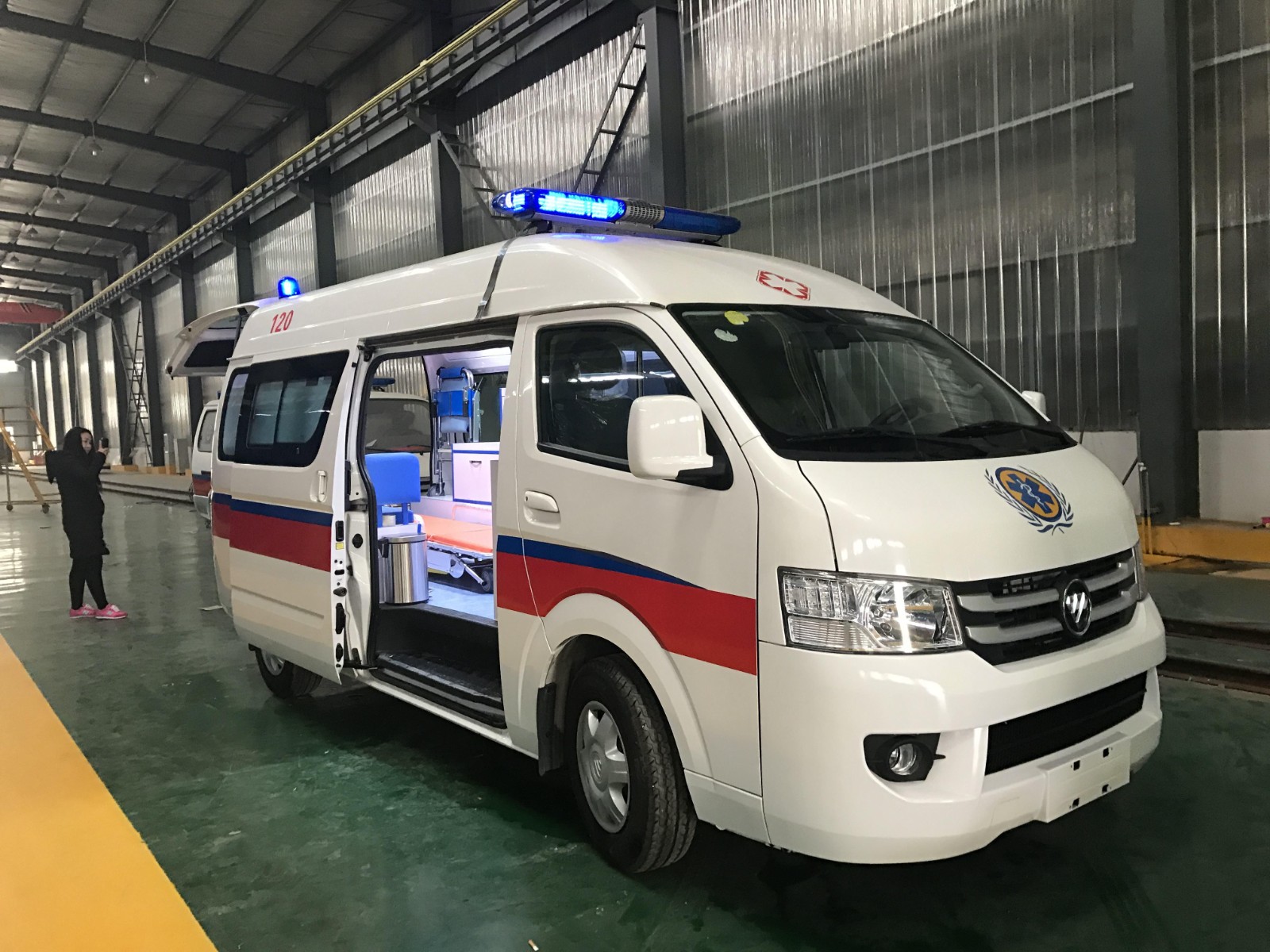 阿里救护车转院